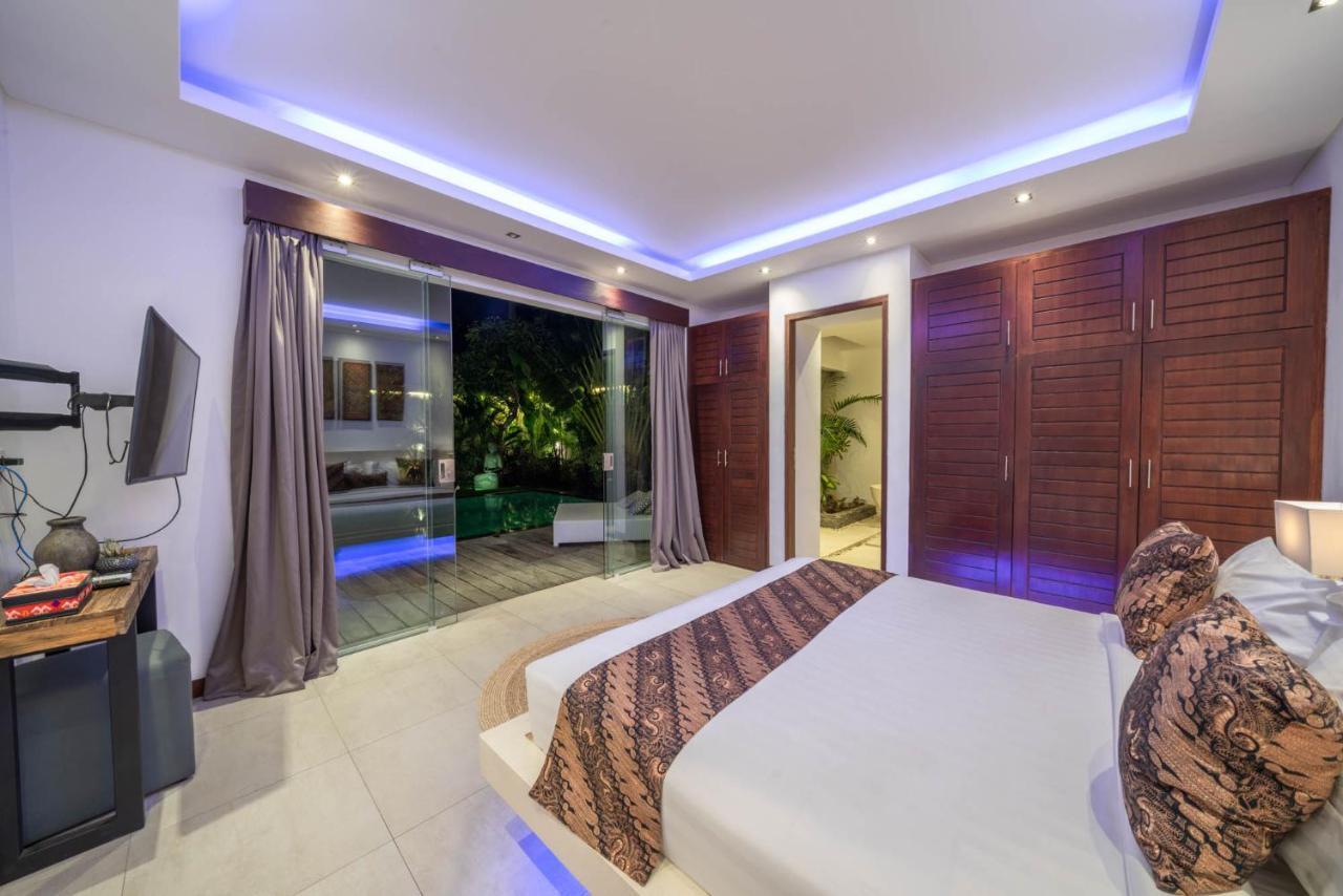 Villa Tira - Elegant 3Br In Central Seminyak 외부 사진